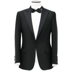 Standard Black Peak Lapel Link-front Tuxedo